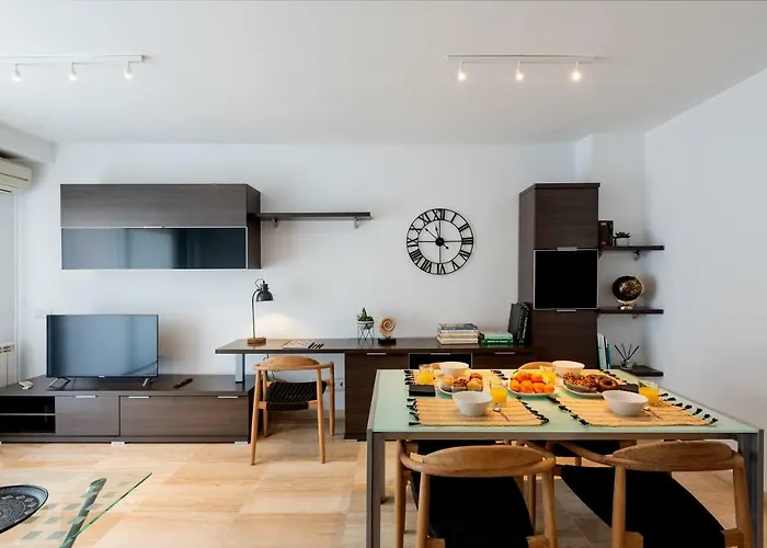 Petit Luxe Egara